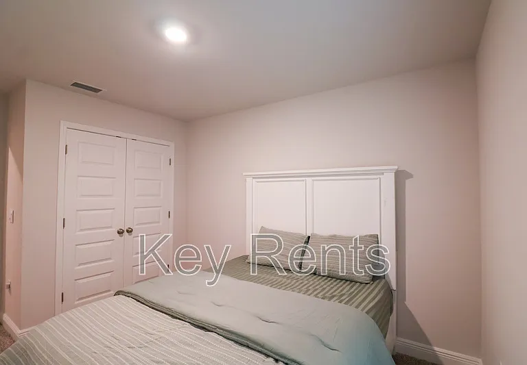 7174 Village Ln — Photo 15