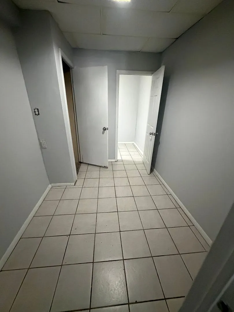 1 and 2 bedroom apartments — Photo 4