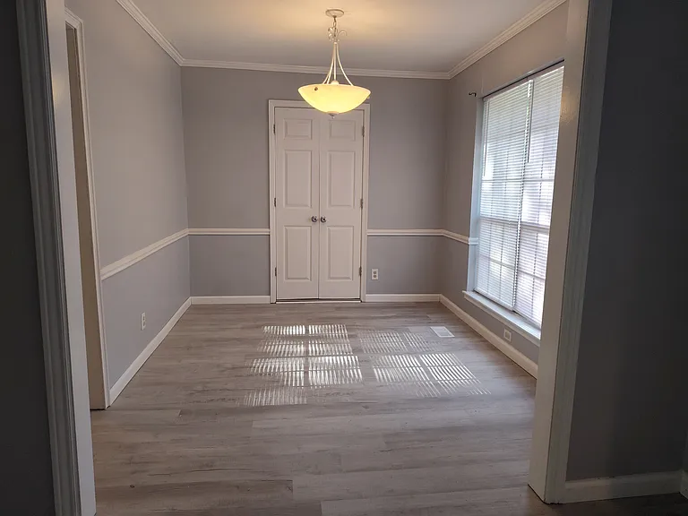 7817 S College Ave — Photo 8