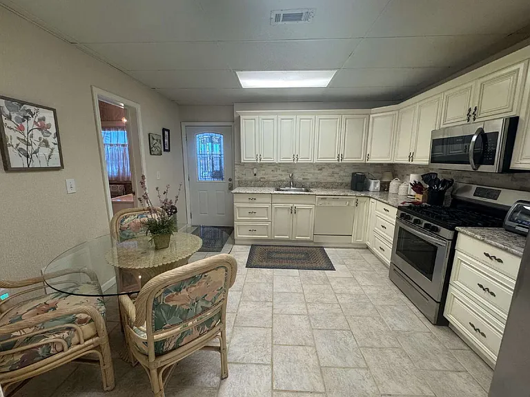3345 Wilkerson Dr — Photo 1