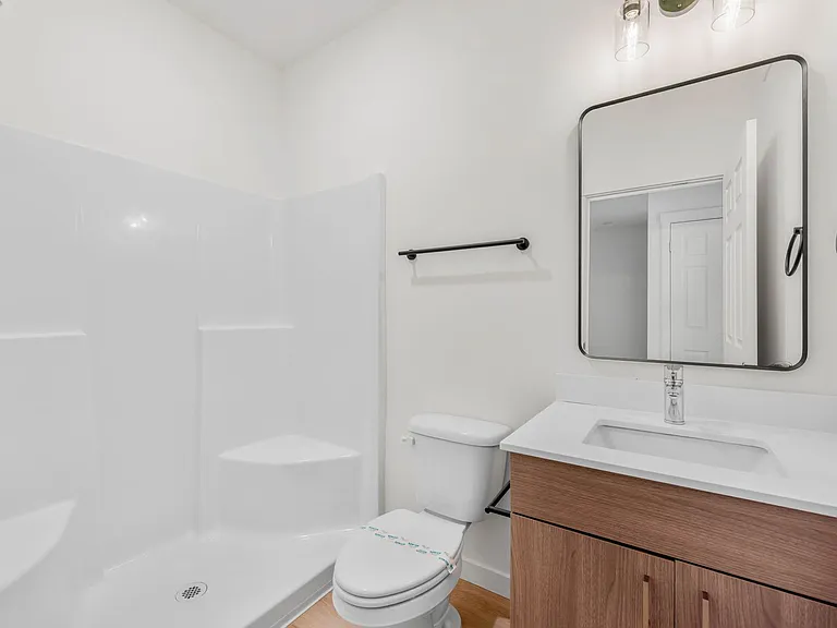 51st Street Apartments — Photo 12