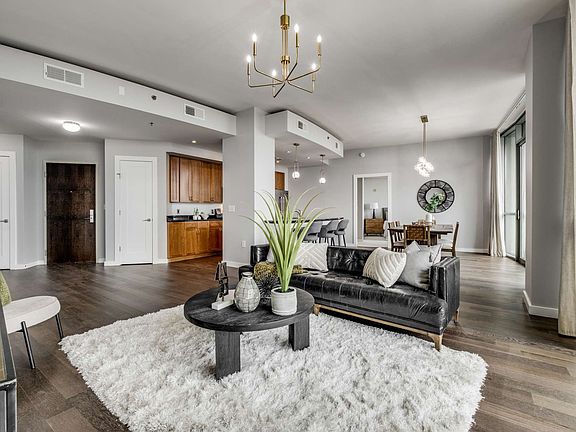 5th image of 900 20th Ave S APT 1415