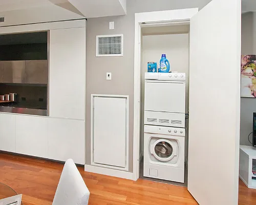 Sold by Modern Spaces | media 7