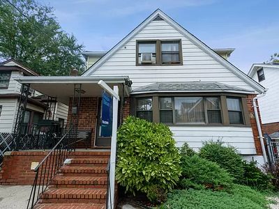 61-16 134th St, Flushing, NY, 11367