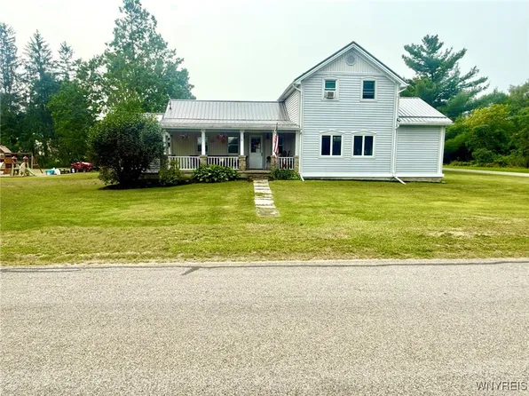92 Hughes St W, Belfast, NY 14711
