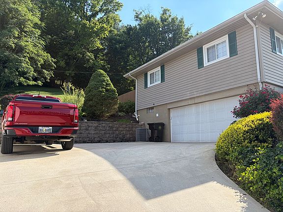 3rd image of 1152 Kent St