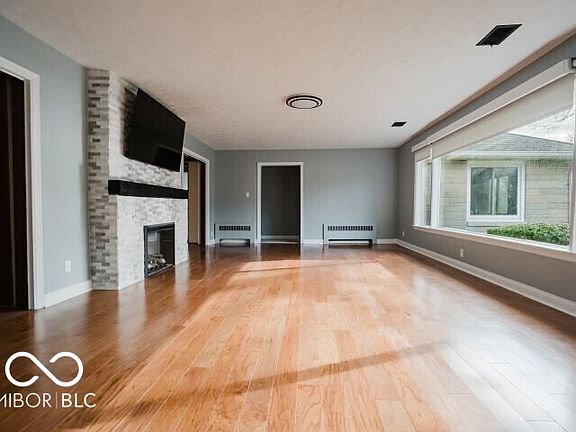 4th image of 1158 Woodlawn Dr