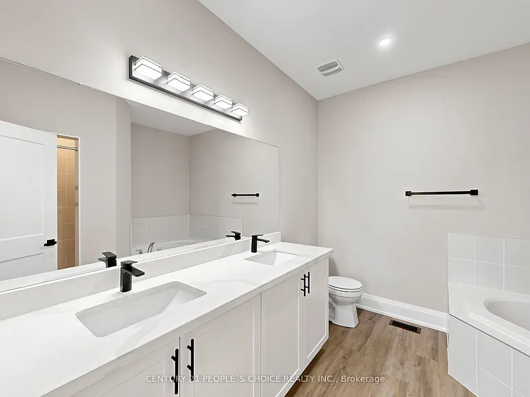 8 Durham Rd — Photo 22