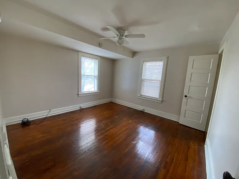 25-27 Crocker Ave #1 — Photo 3