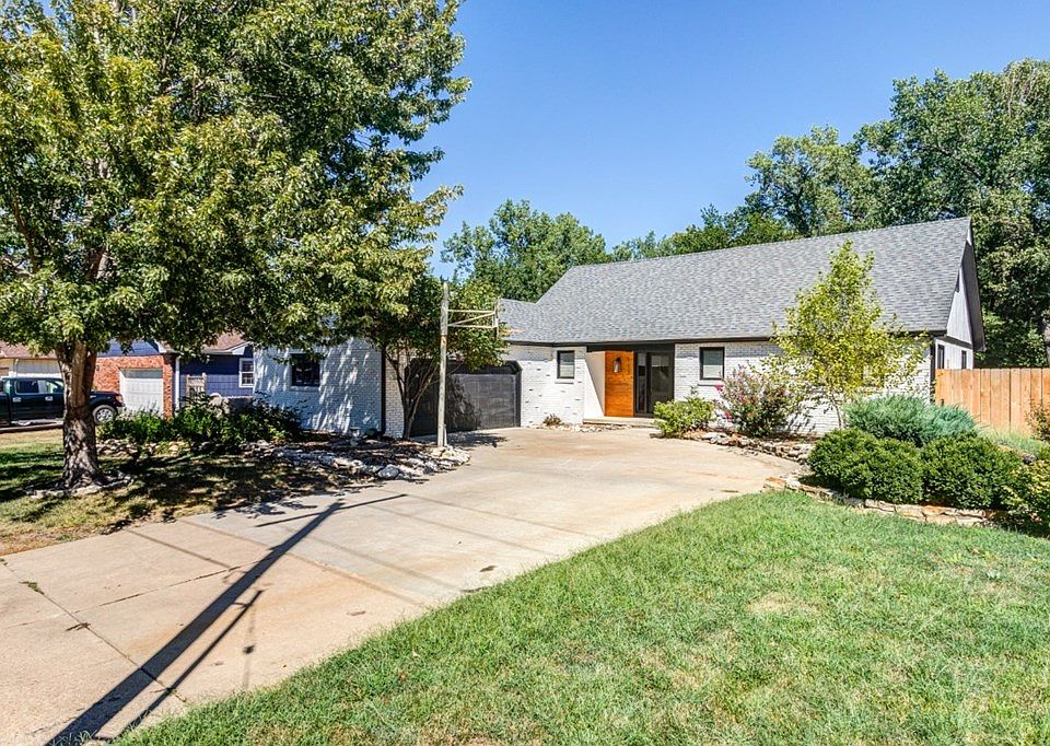 117 S Eastborough Rd, Salina, KS 67401 Zillow