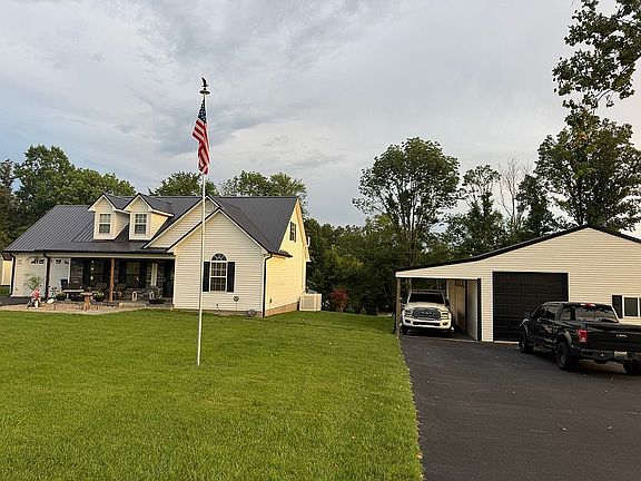 3rd image of 161 Stephens Ln