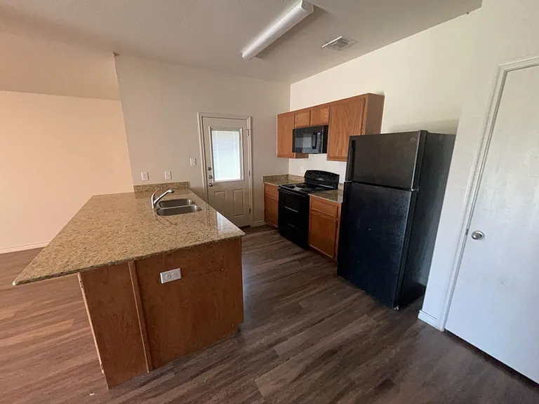 803 Eastland Dr #A — Photo 4