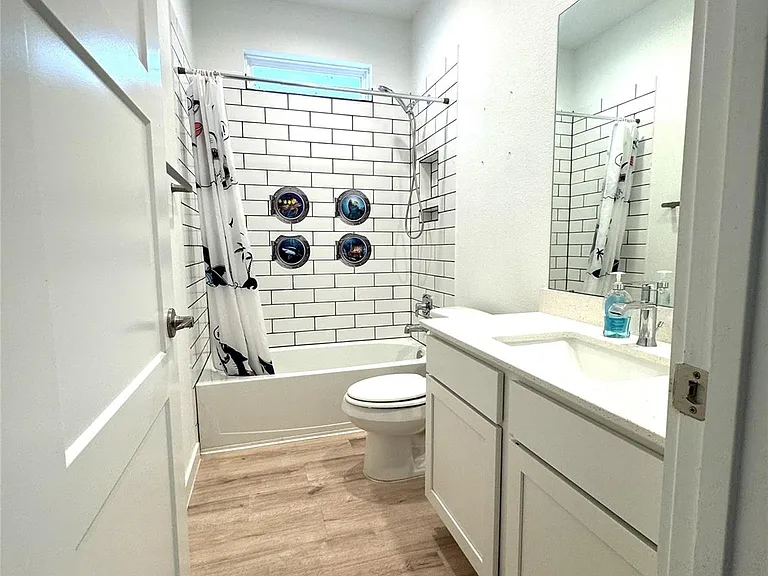 22603 Petrizzi Ln — Photo 7