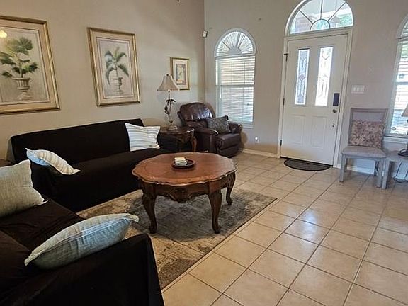 4th image of 4951 Daffodil Dr