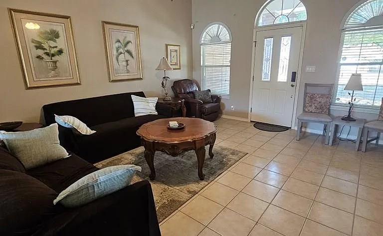 4951 Daffodil Dr — Photo 4
