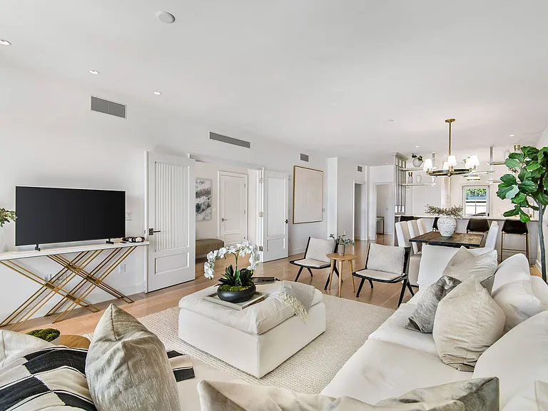 The Residences at Palisades Village — Photo 67