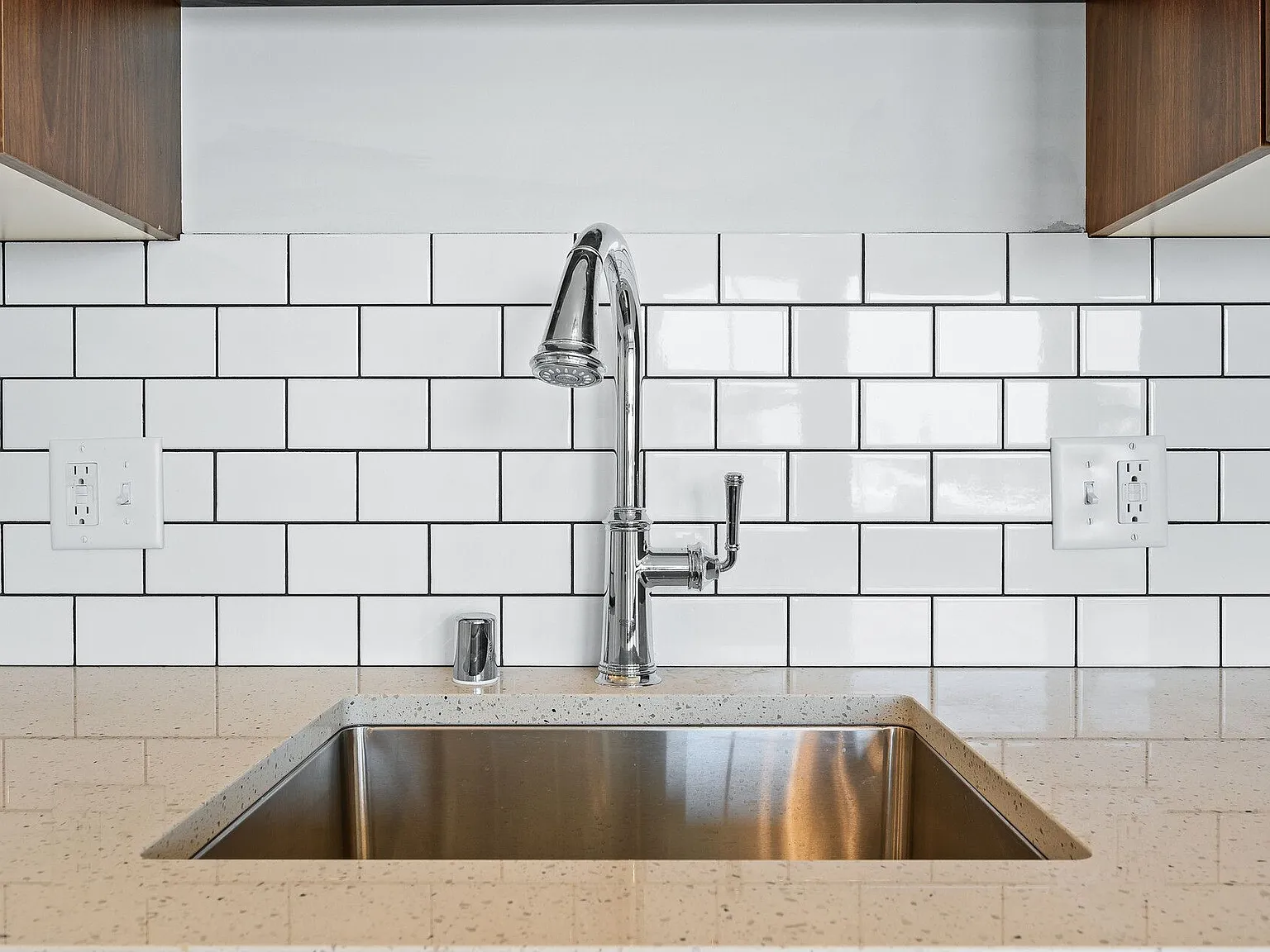 Laurel Apartments — Photo 4