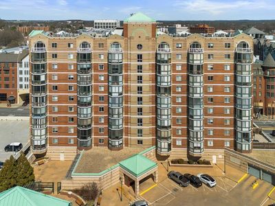 24 Courthouse Sq APT 611, Rockville, MD, 20850