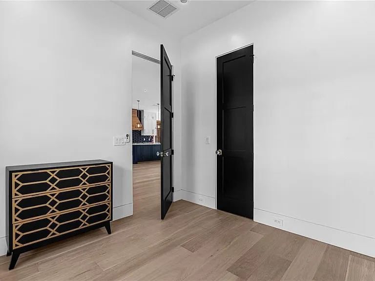 1814 Barker Dr — Photo 35