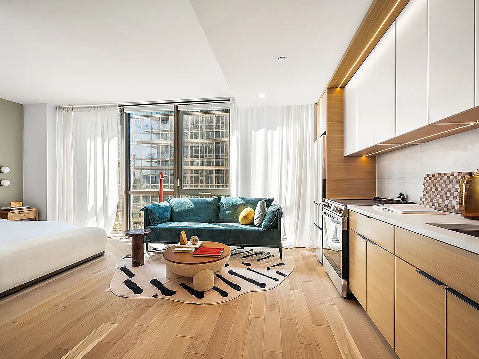 1st image of 395 Carroll St #823