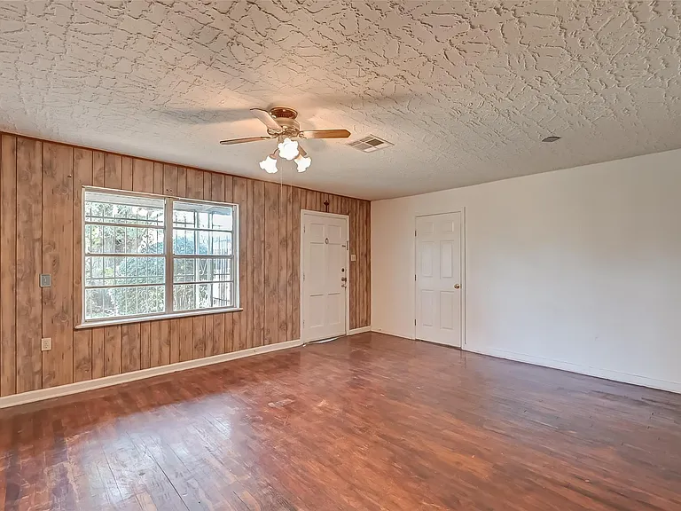 4905 Brinkley St — Photo 3