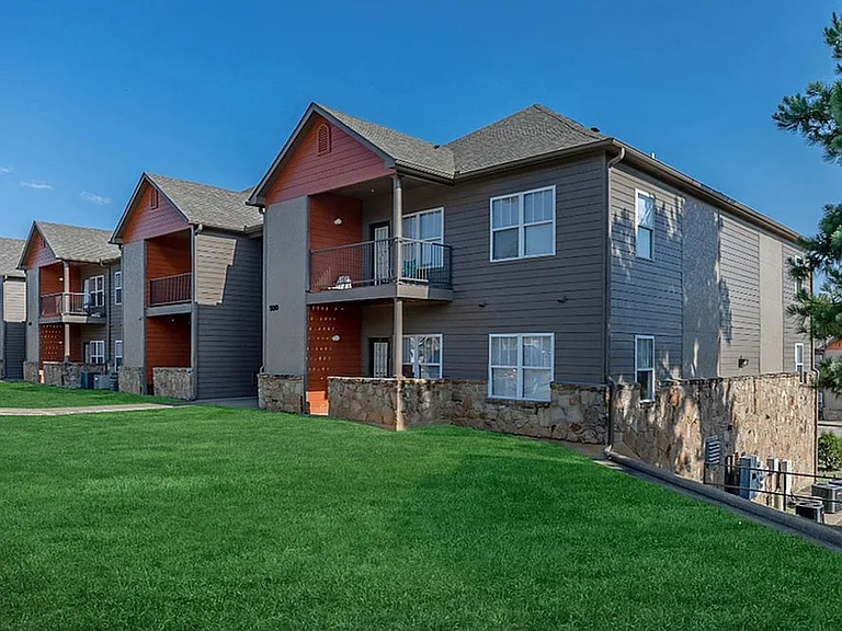 Two-story Apartment Building at Arbor Pines