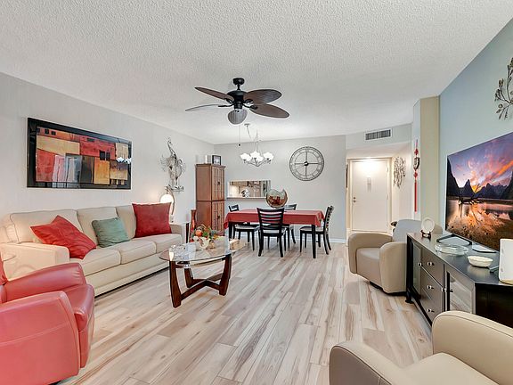 5th image of 5250 Las Verdes Circle #120