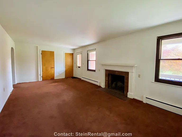 838 Stein Ln — Photo 6