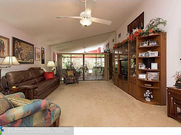 5th image of 308 Lakeside Ct #202
