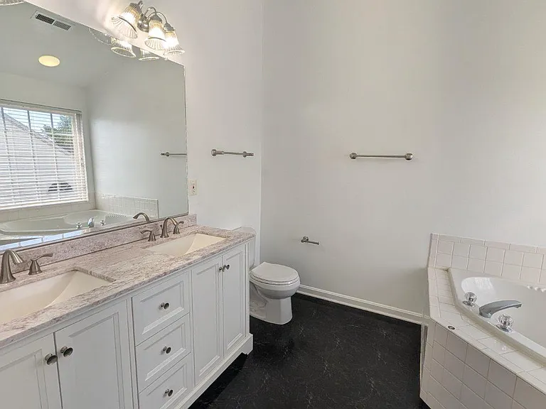 17289 Vaughn Ln — Photo 24
