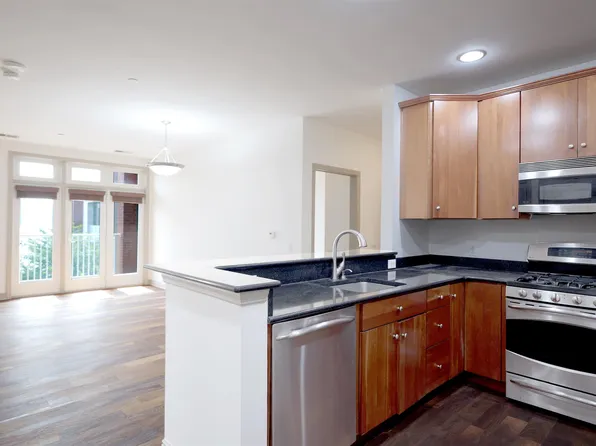 7400 River Road image 3 of 15