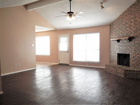 3rd image of 6572 Bronze Leaf Dr
