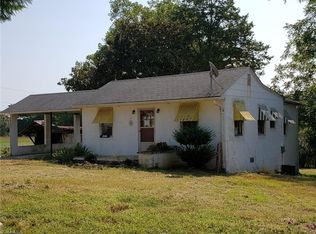 2290 Grooms Rd, Reidsville, NC 27320