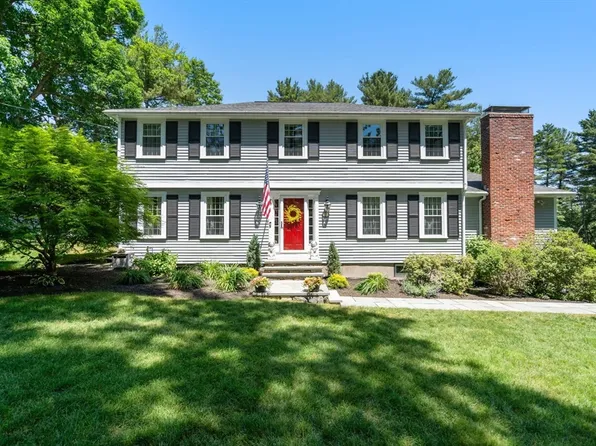 18 Indian Hill Rd, Medfield, MA 02052