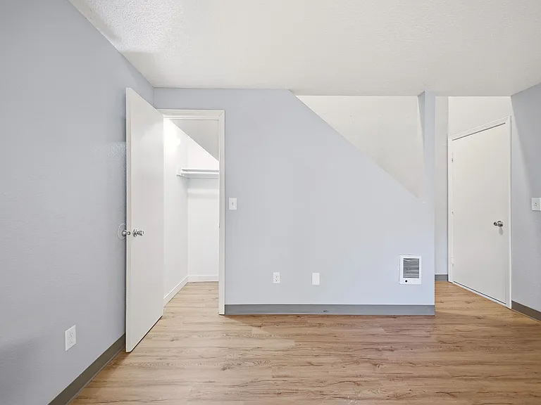 627 SE 132nd Ave — Photo 11