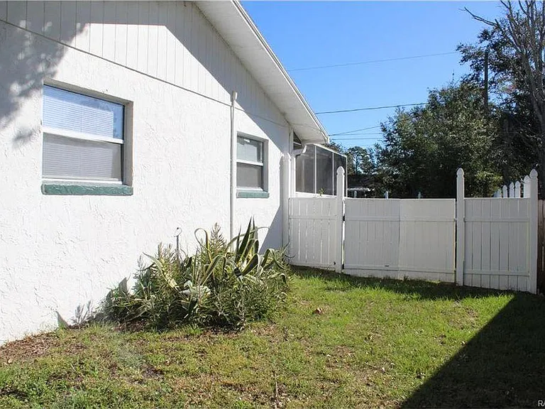 Side fence
