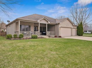 213 Barn Owl Dr, Hampshire, IL 60140