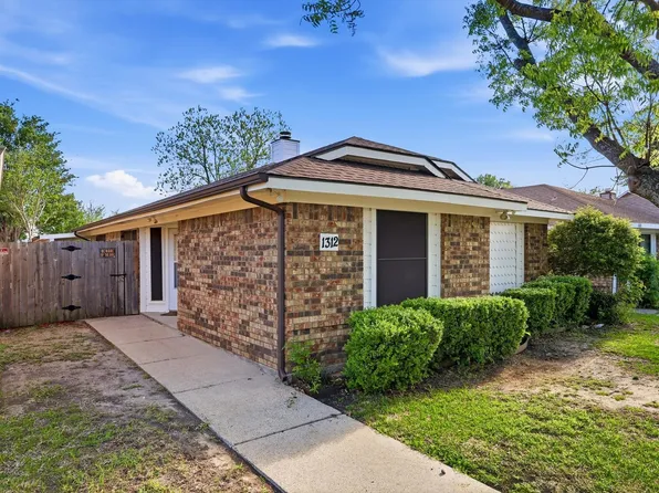 1312 Hackamore St, Mesquite, TX 75149