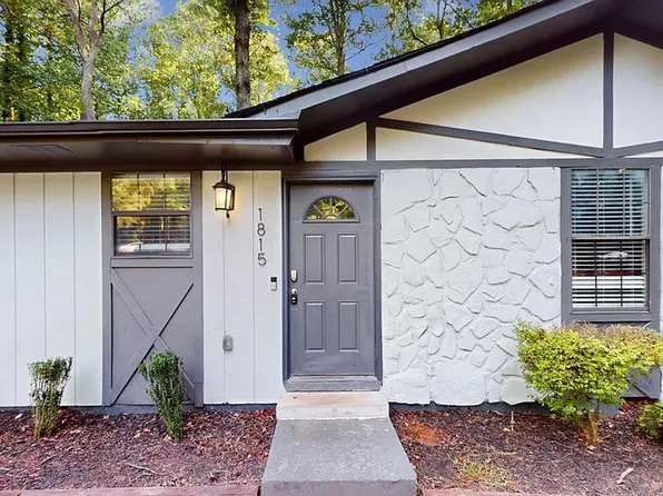 1815 Herringbone Holw, Lithonia, GA 30058