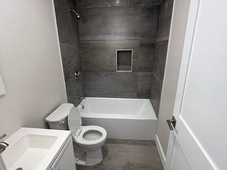 56 Sachem St #5 — Photo 10