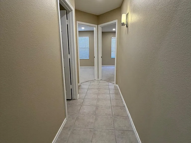 5434 W Saint John Rd — Photo 12