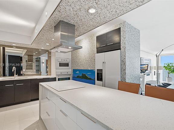 4th image of 770 NE 69th St APT 6F