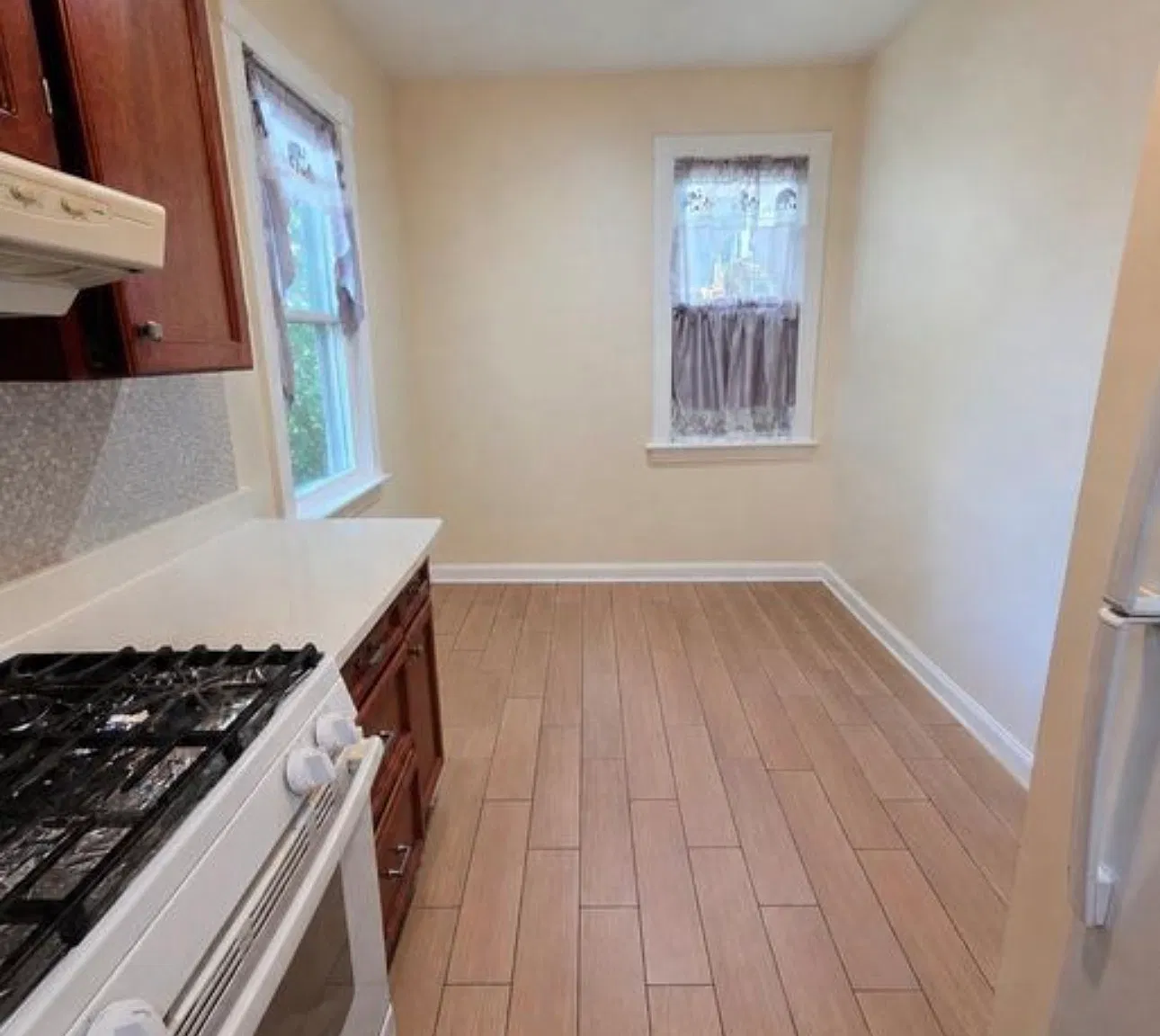 32 Terrace Pl — Photo 4