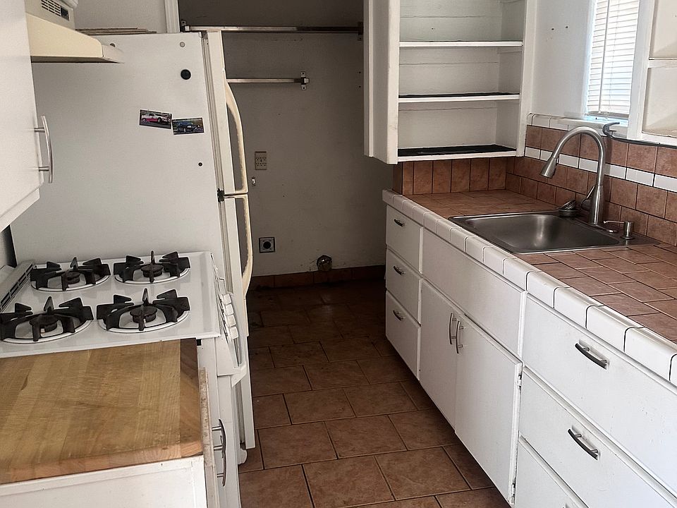 2nd image of 2018 1/2 Tulare St