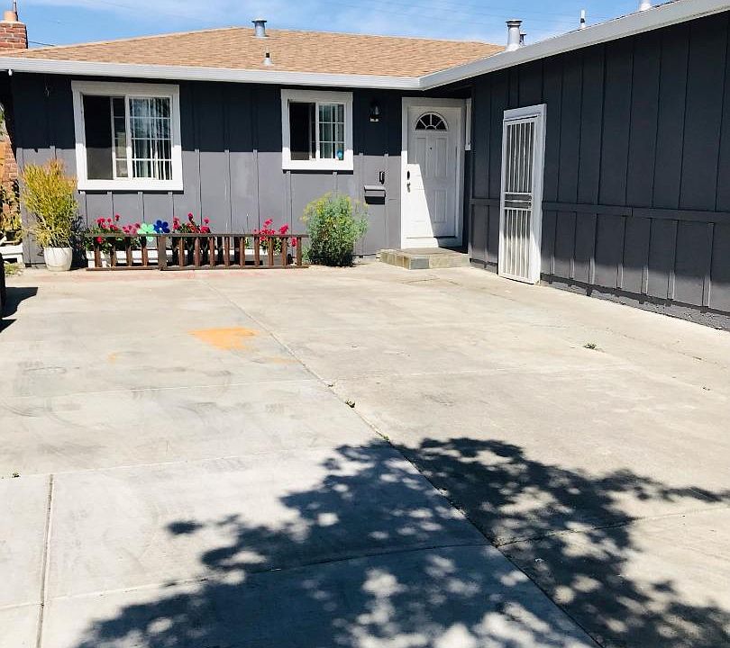 1st image of 1187 Carnelian Dr