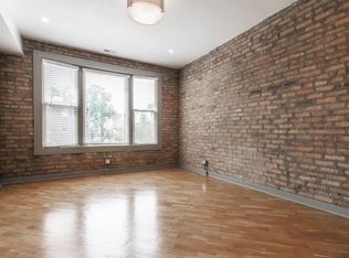 224 E 44th St, Chicago, IL 60653