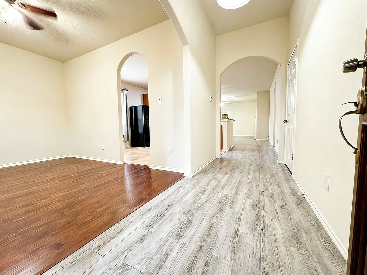 Building Photo - 21344 Thurston Crossing Dr