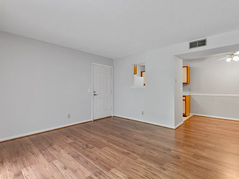 5627 Hornaday Rd #B — Photo 6