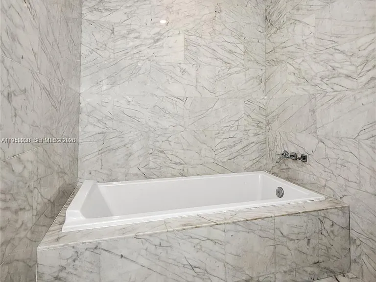 900 Biscayne Blvd #909 — Photo 34