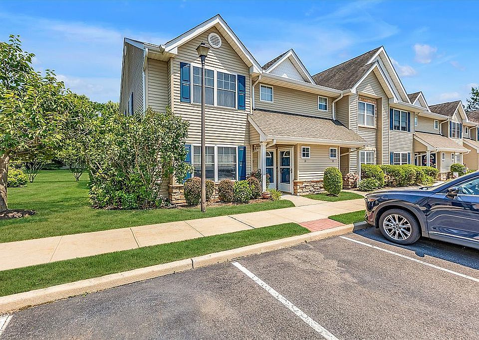62+ Gated Comm.~The Coves